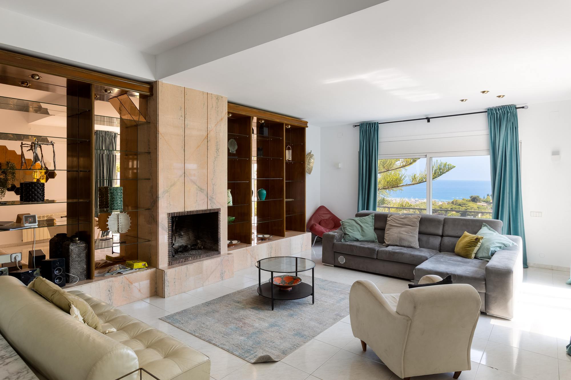 living - Casa / villa de 406m² en venta en Premià de Dalt, Barcelona - gallery thumbnail - 9