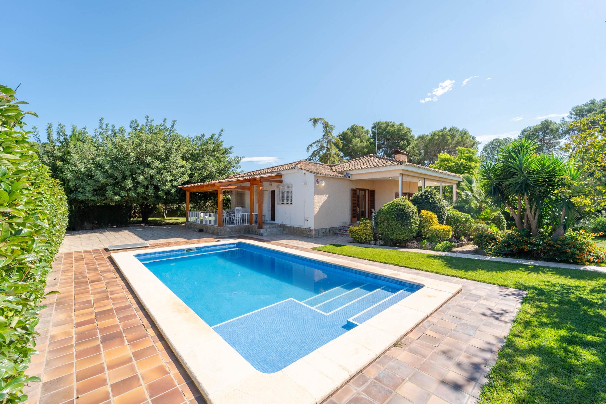 living - Casa / villa de 175m² con 1,000m² de jardín en venta en La Eliana - gallery thumbnail - 1