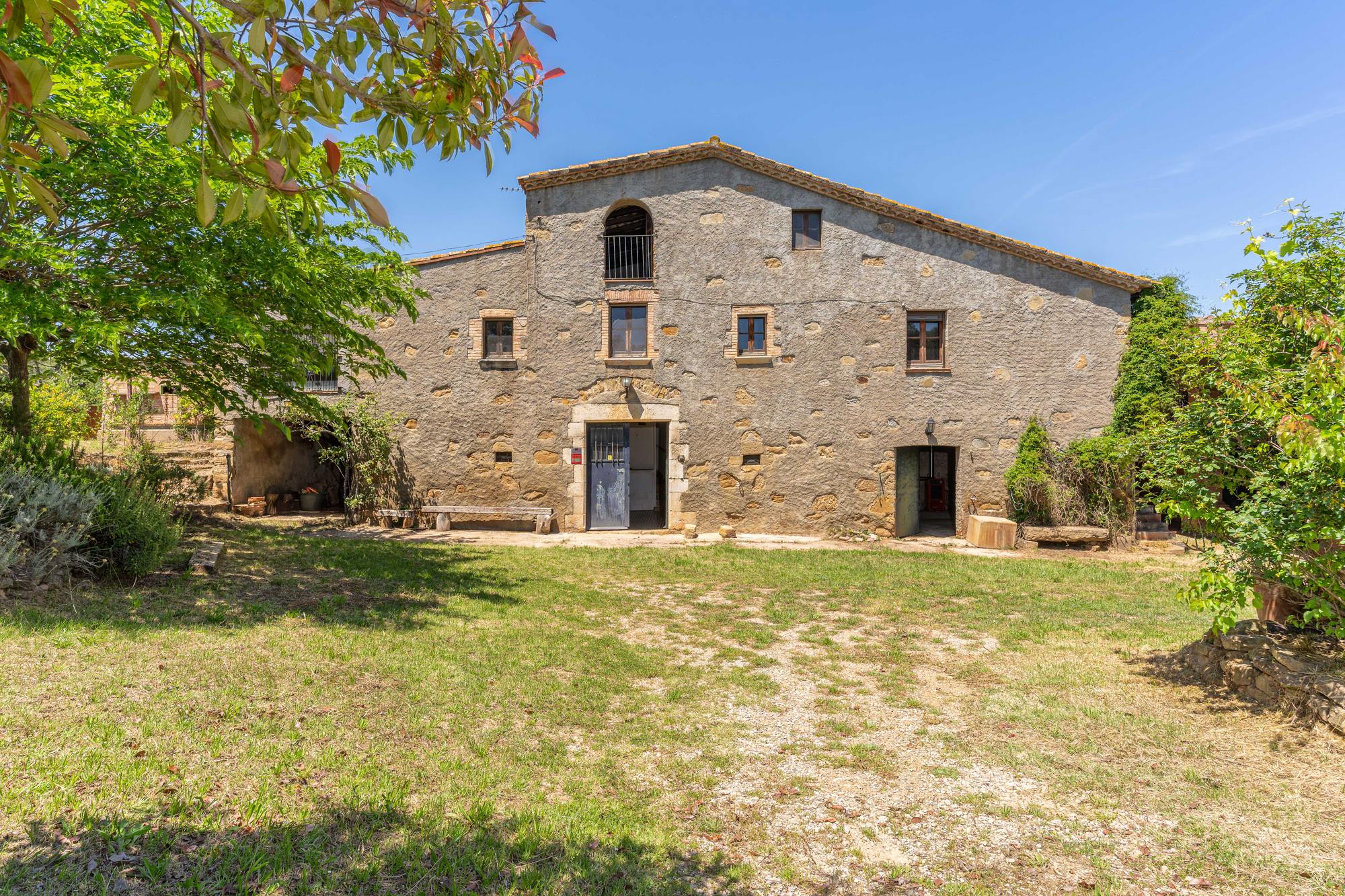 living - 480m² country house for sale in Baix Empordà, Girona - featured