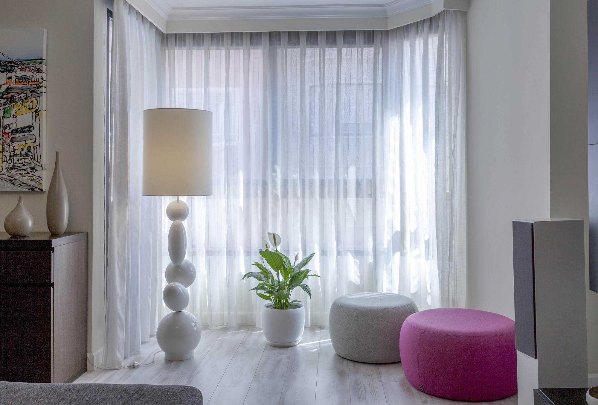 living - 259m² apartment for rent in Extramurs, Valencia - gallery thumbnail - 5