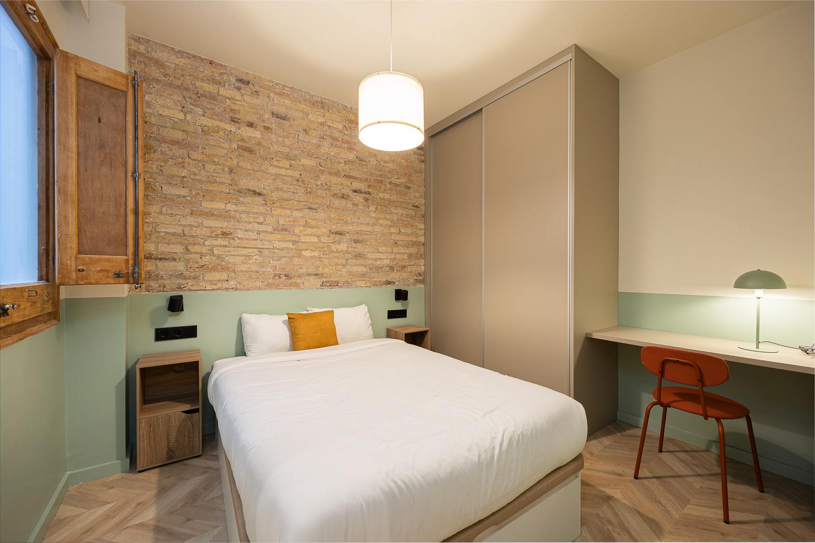 living - Piso de 78m² en venta en El Raval, Barcelona - gallery thumbnail - 10