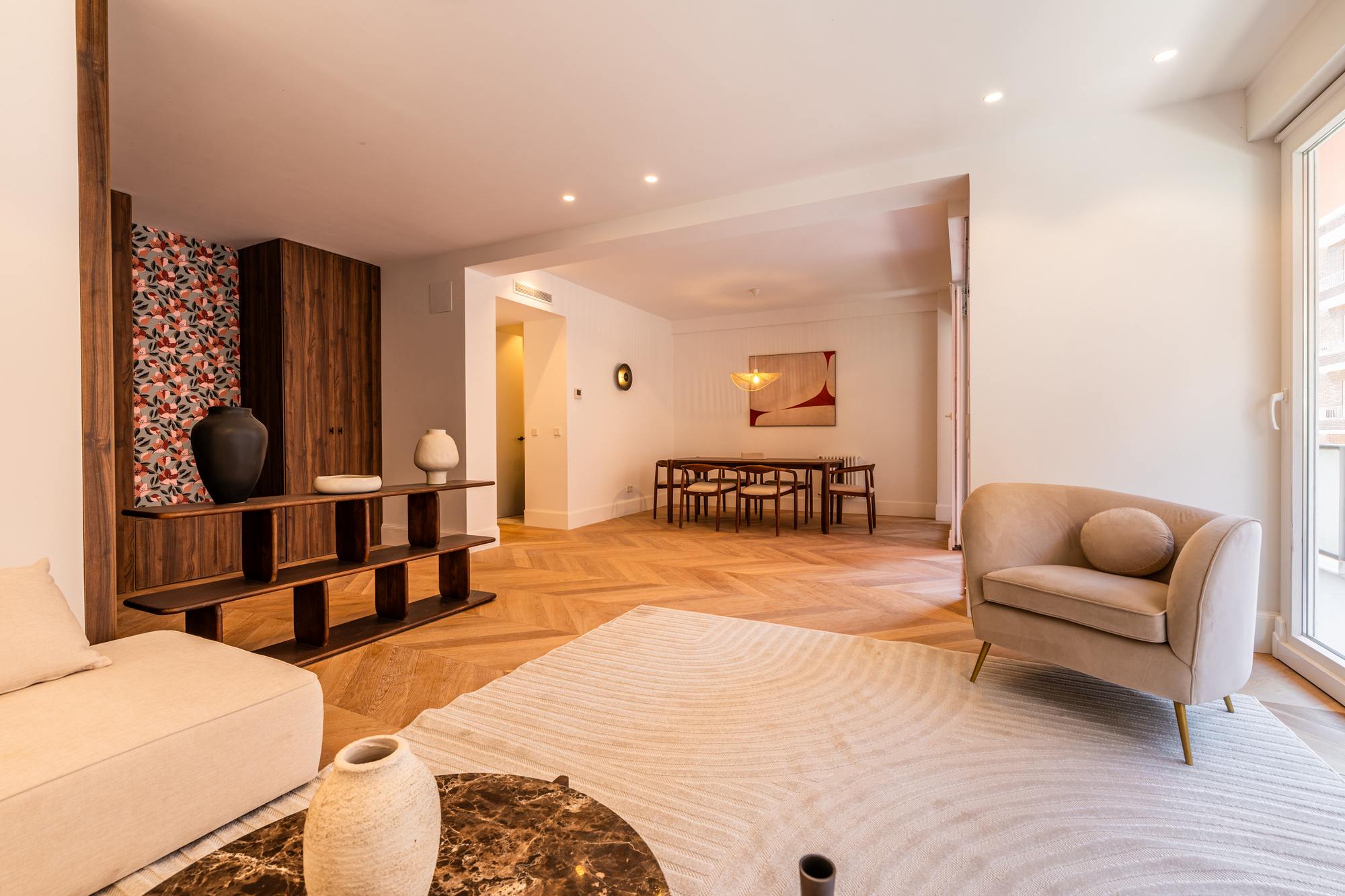 living - 210m² apartment with 10m² terrace for sale in Gaztambide - gallery thumbnail - 9