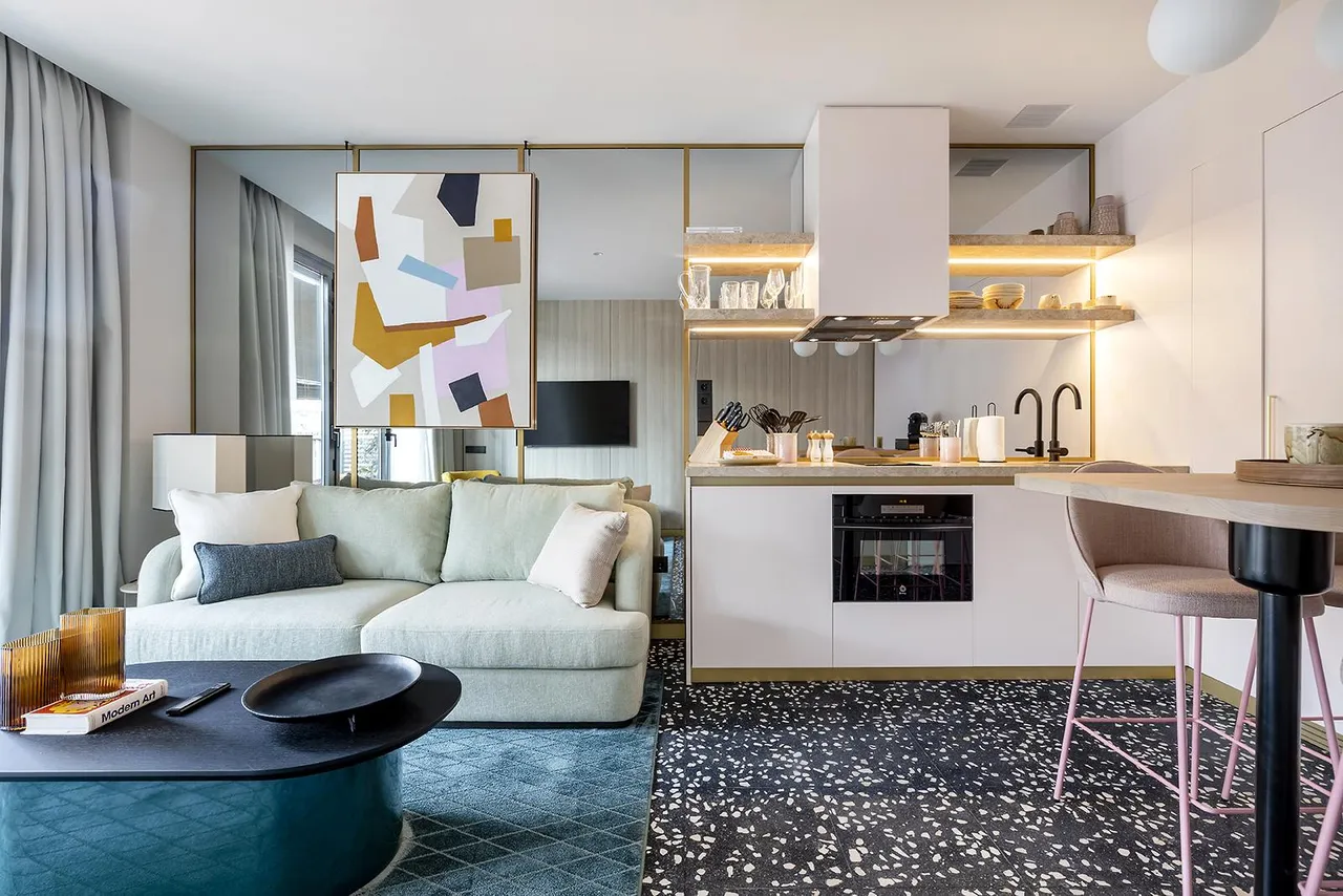 living - Piso de 57m² en alquiler en Eixample Derecho, Barcelona - gallery - 2