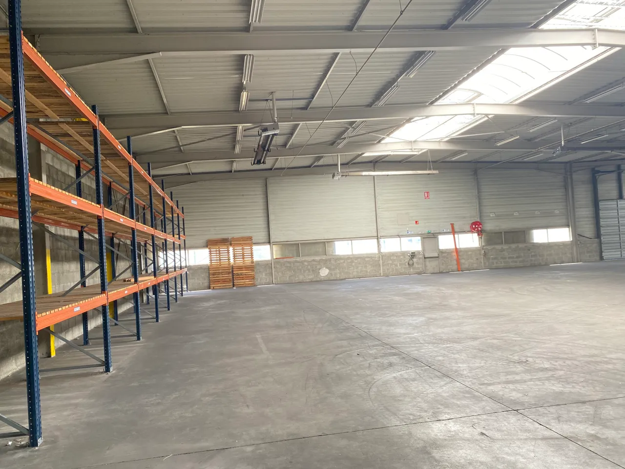 logistics - Activités / Bureaux À Louer - gallery - 3