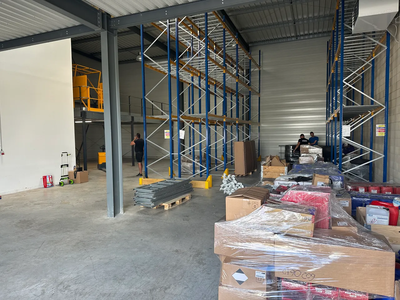 logistics - Activités / Bureaux À Louer - gallery - 3