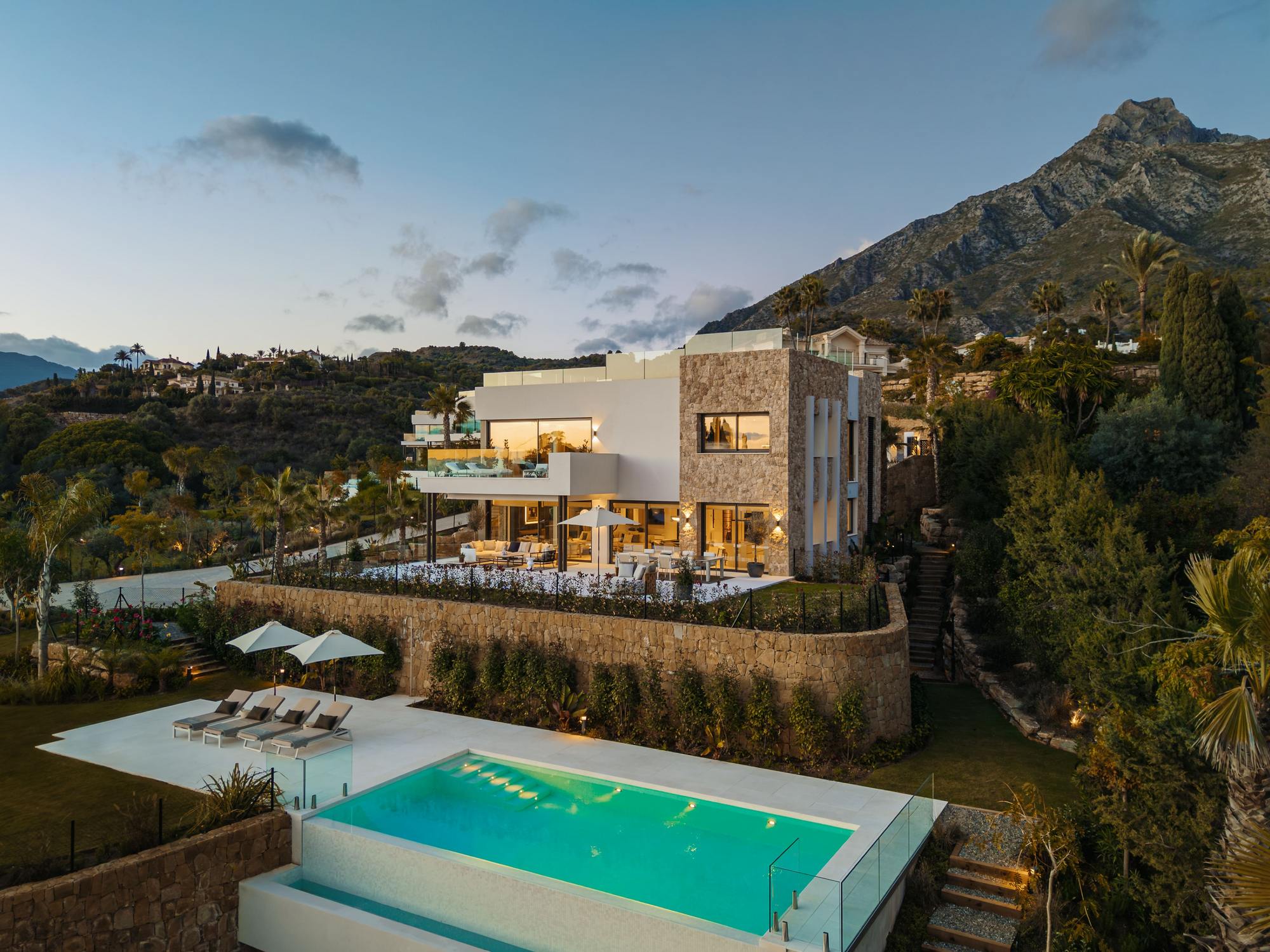 living - 802m² house / villa with 421m² terrace for sale in Golden Mile - gallery thumbnail - 2