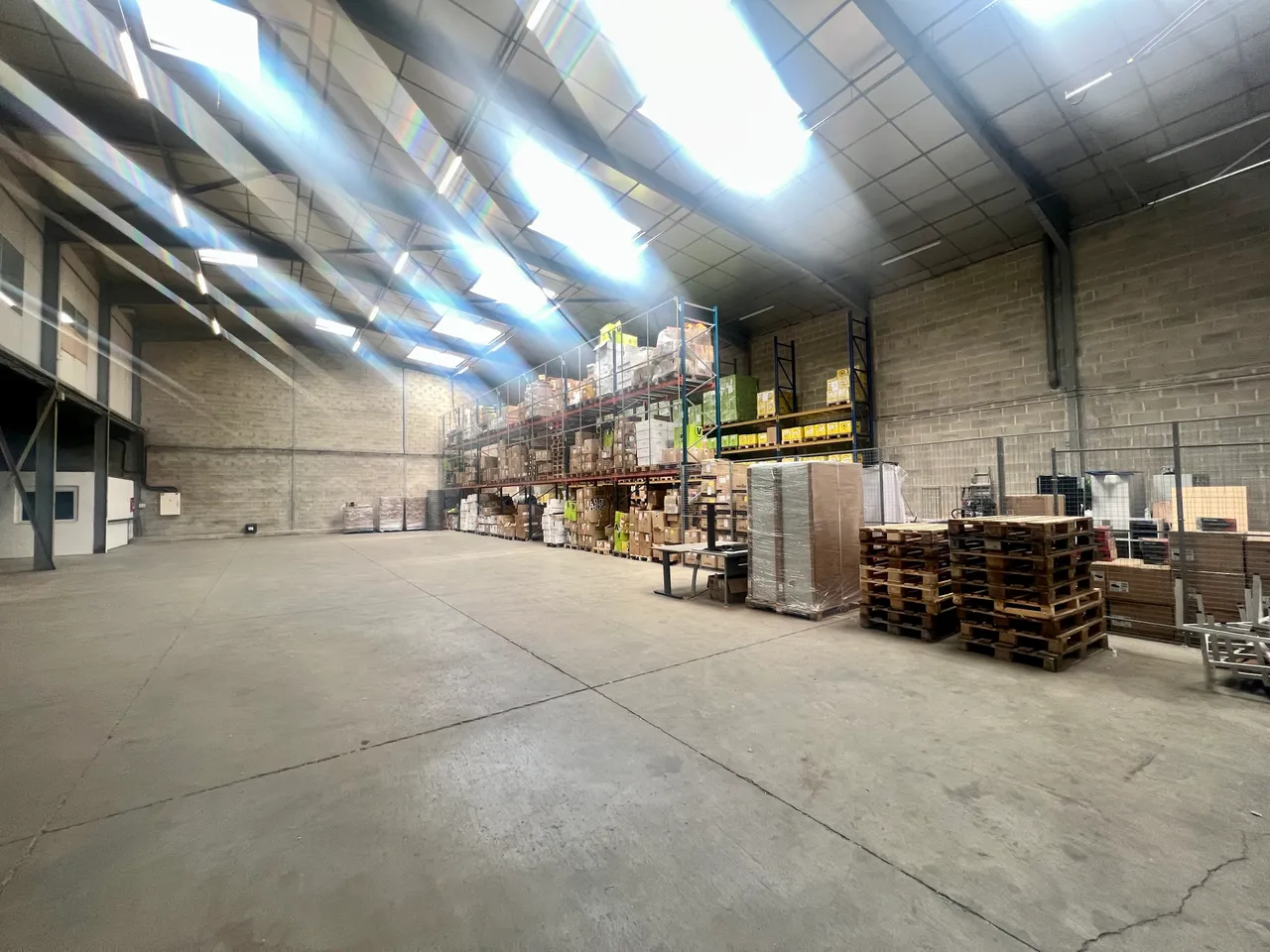 logistics - Entrepôt À Louer - gallery - 2