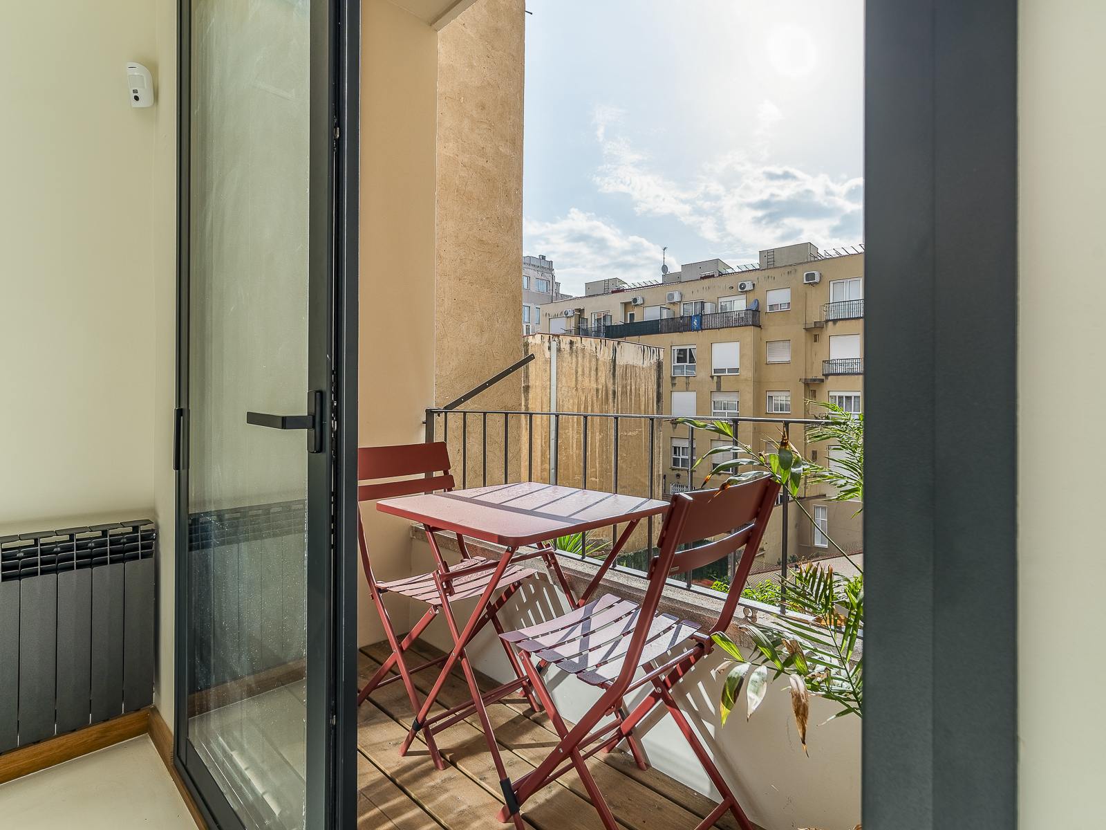 living - Piso de 79m² en venta en Gràcia, Barcelona - gallery thumbnail - 3
