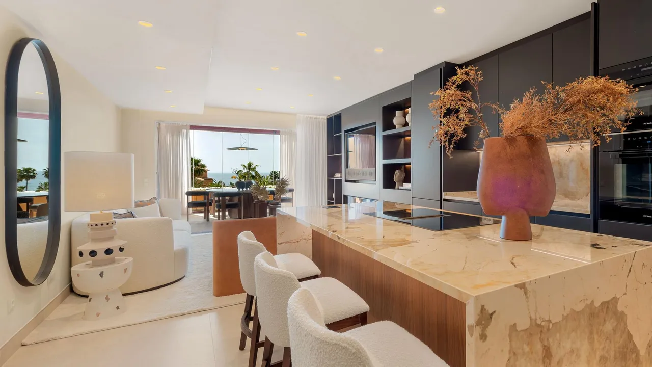 living - Piso de 134m² con 20m² terraza en venta en New Golden Mile - gallery - 9