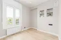 living - Piso de 100m² con 6m² terraza en venta en Eixample Derecho - gallery thumbnail - 6