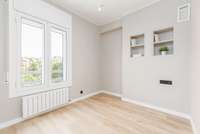 living - Piso de 100m² con 6m² terraza en venta en Eixample Derecho - gallery thumbnail - 6