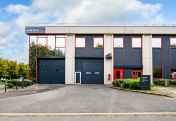logistics - Activités / Bureaux À Louer - featured