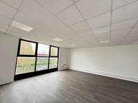 logistics - Light Industrial Premises / Offices For Rent - gallery thumbnail - 2