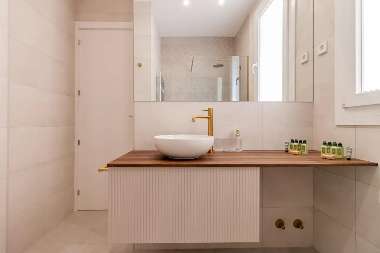 living - 100m² apartment for rent in Castellana, Madrid - gallery - 3