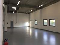 logistics - Local d’activités À Louer - gallery thumbnail - 2