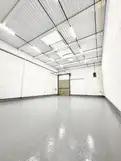 logistics - Activités / Bureaux À Louer - gallery thumbnail - 3