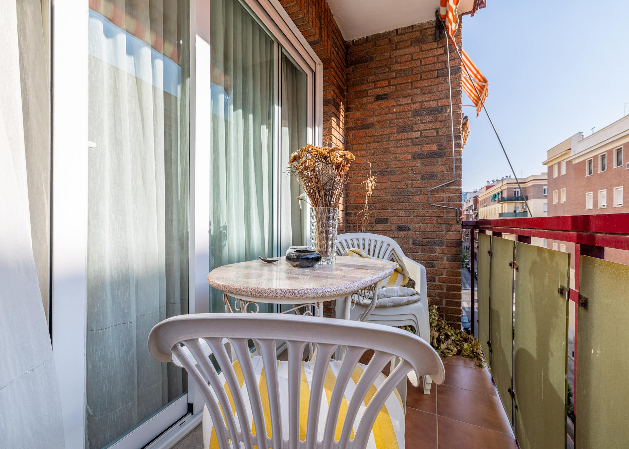 living - Piso de 164m² en venta en Arapiles, Madrid - gallery thumbnail - 9