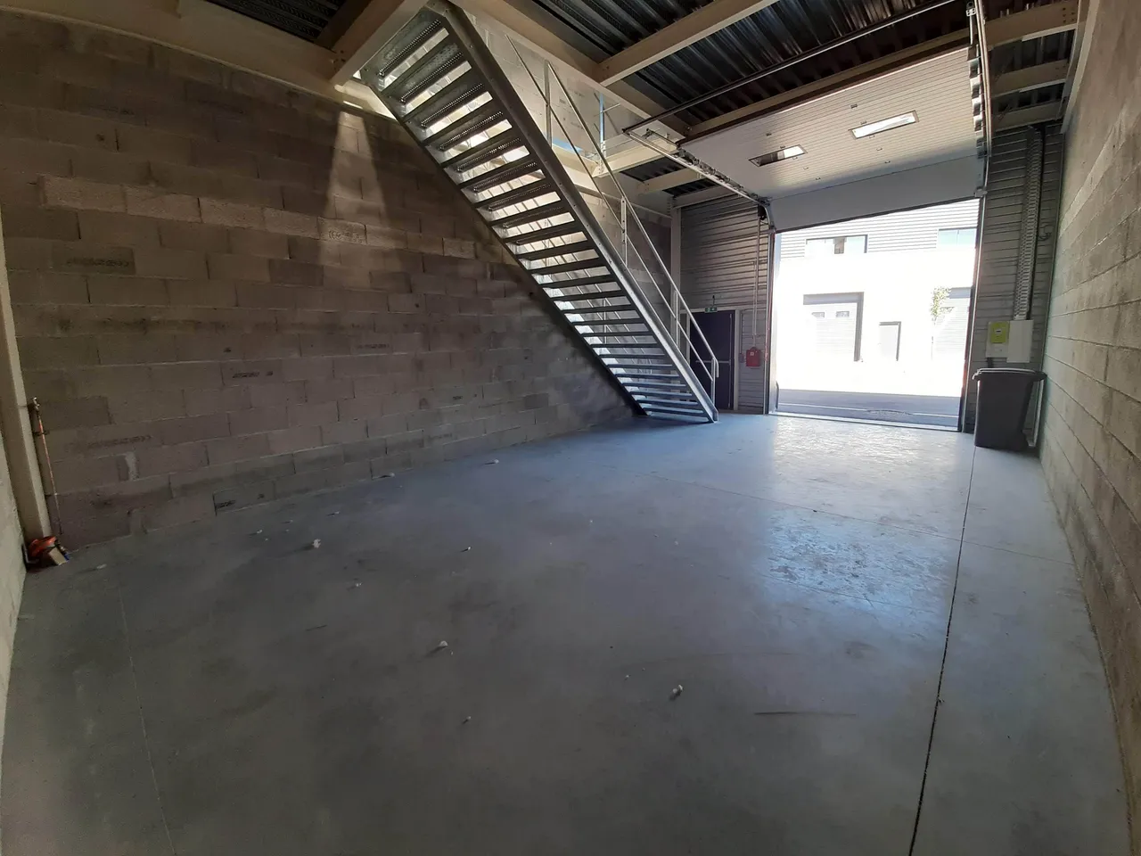 logistics - Activity Facility For Rent - gallery - 2