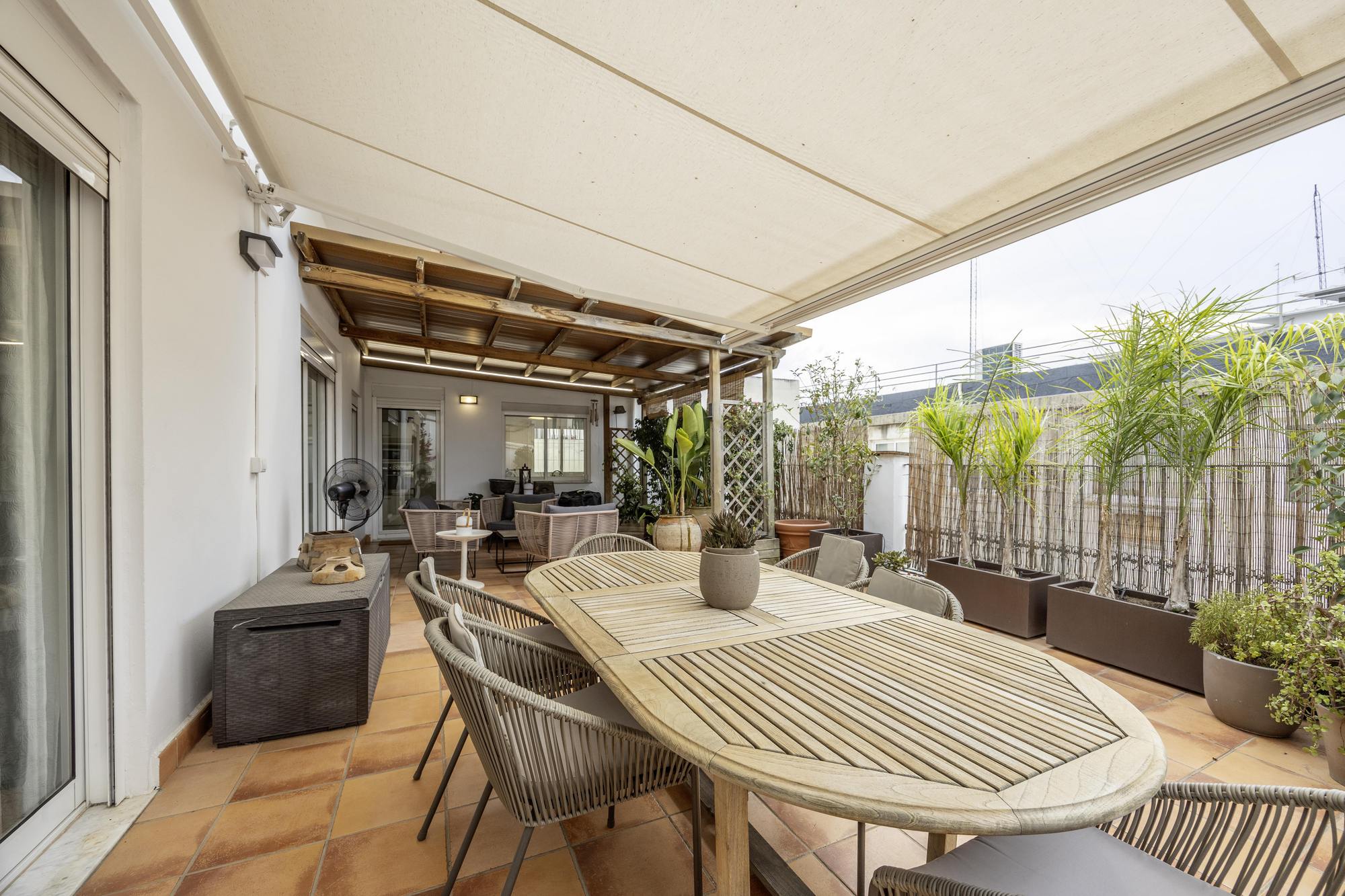 living - Ático de 223m² con 50m² terraza en venta en La Xerea - gallery thumbnail - 1