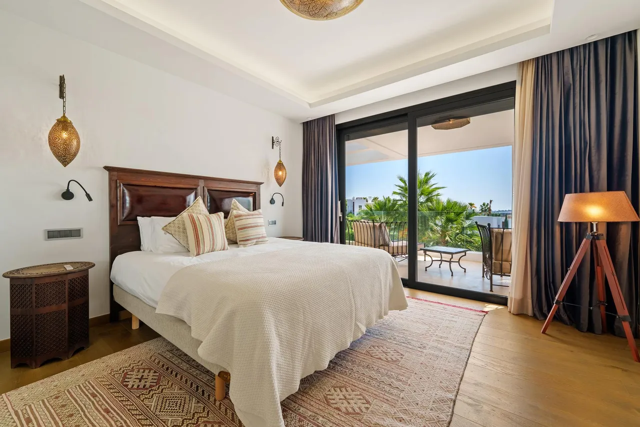 living - Casa / villa de 493m² con 204m² terraza en venta en Nueva Andalucía - gallery - 8