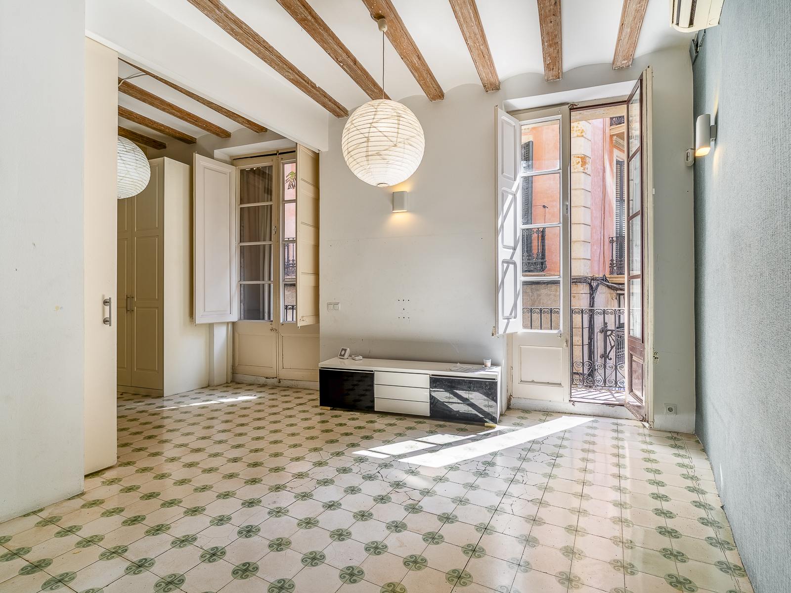 living - Piso de 73m² en venta en Gótico, Barcelona - featured
