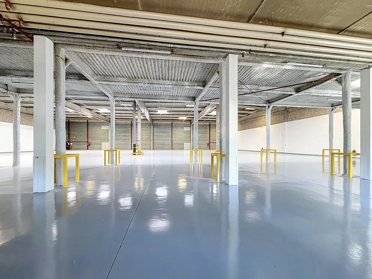 logistics - Warehouse / Offices For Rent - gallery - 9