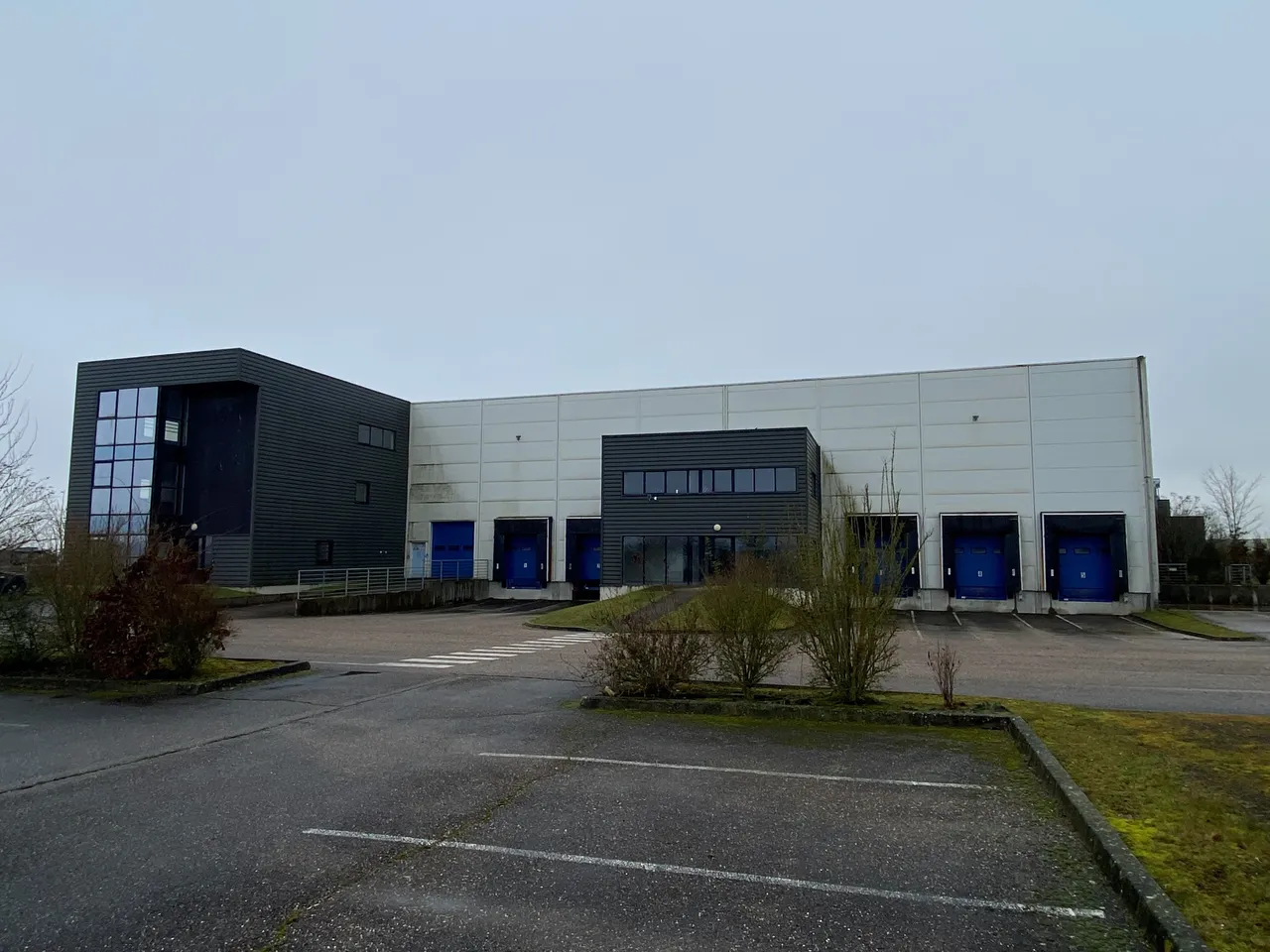 logistics - Entrepôt Logistique À Vendre - gallery - 2