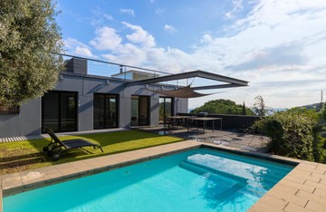 living - 331m² house / villa for sale in Premià de Dalt, Barcelona - featured