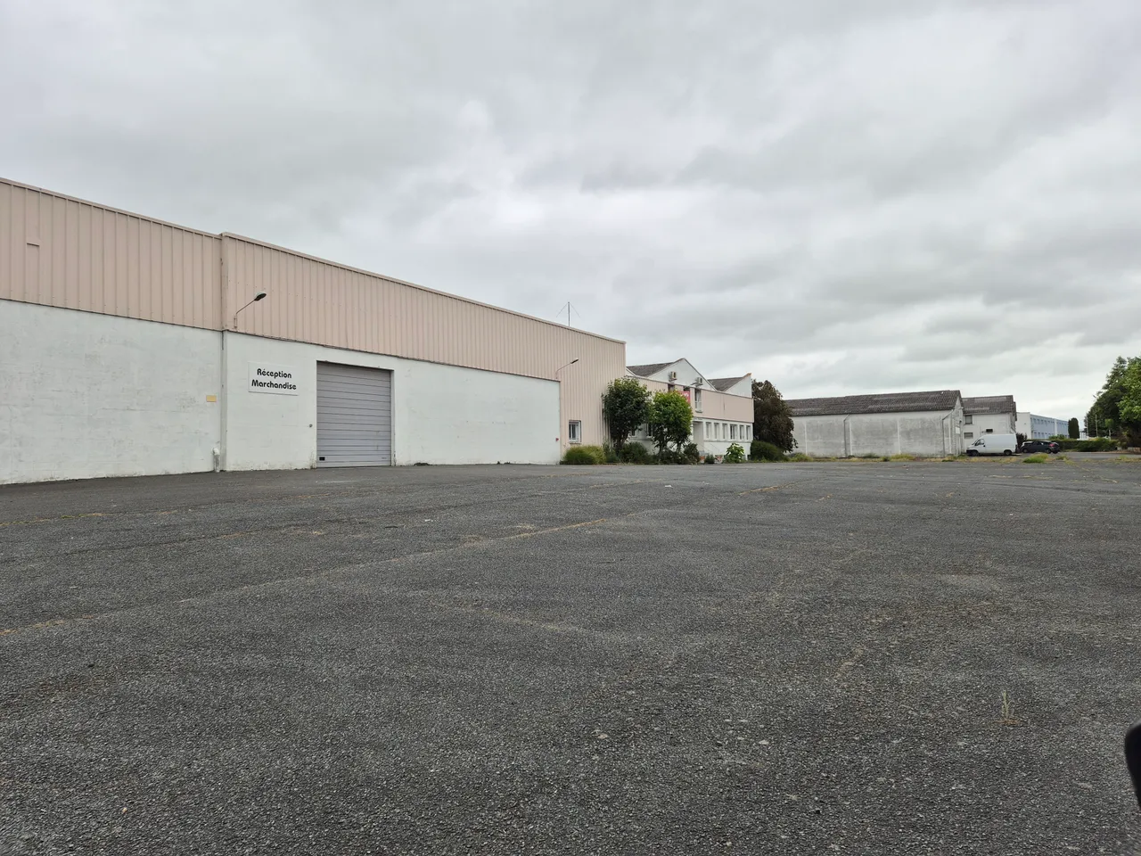 logistics - Warehouse For Rent - gallery - 2