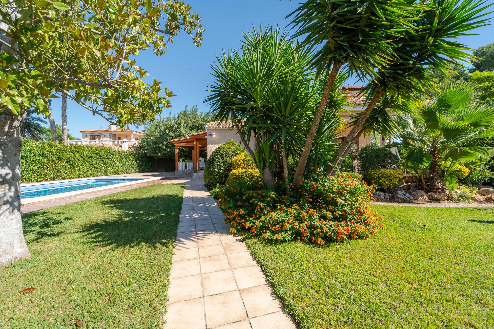 living - Casa / villa de 175m² con 1,000m² de jardín en venta en La Eliana - gallery thumbnail - 6
