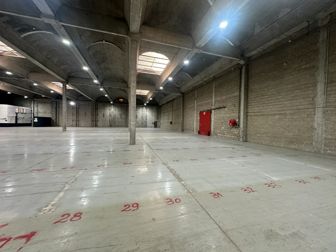 logistics - Warehouse For Rent - gallery - 6