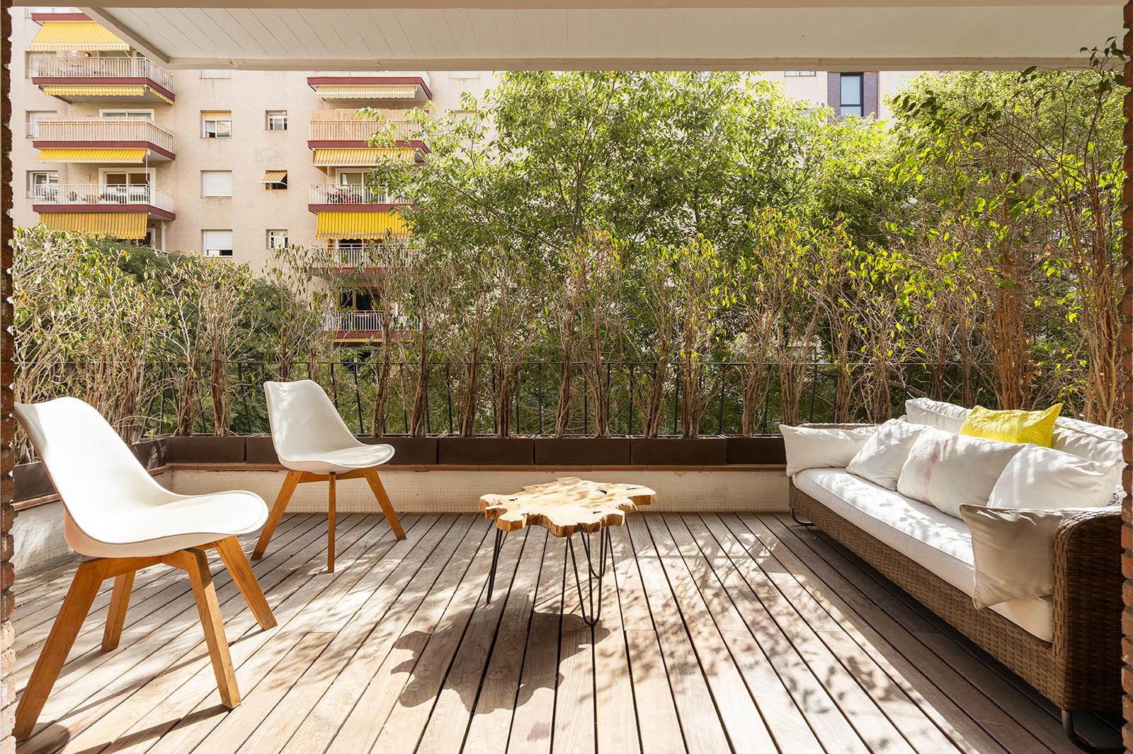 living - 150m² apartment with 10m² terrace for sale in Pedralbes - gallery thumbnail - 5