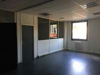logistics - Activités / Bureaux À Louer - gallery thumbnail - 4
