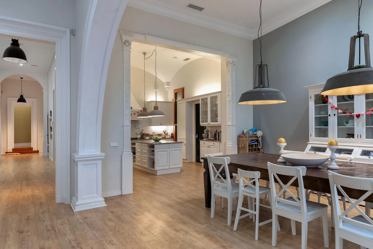 living - 336m² apartment with 107m² garden for sale in Barri Vell - gallery - 2
