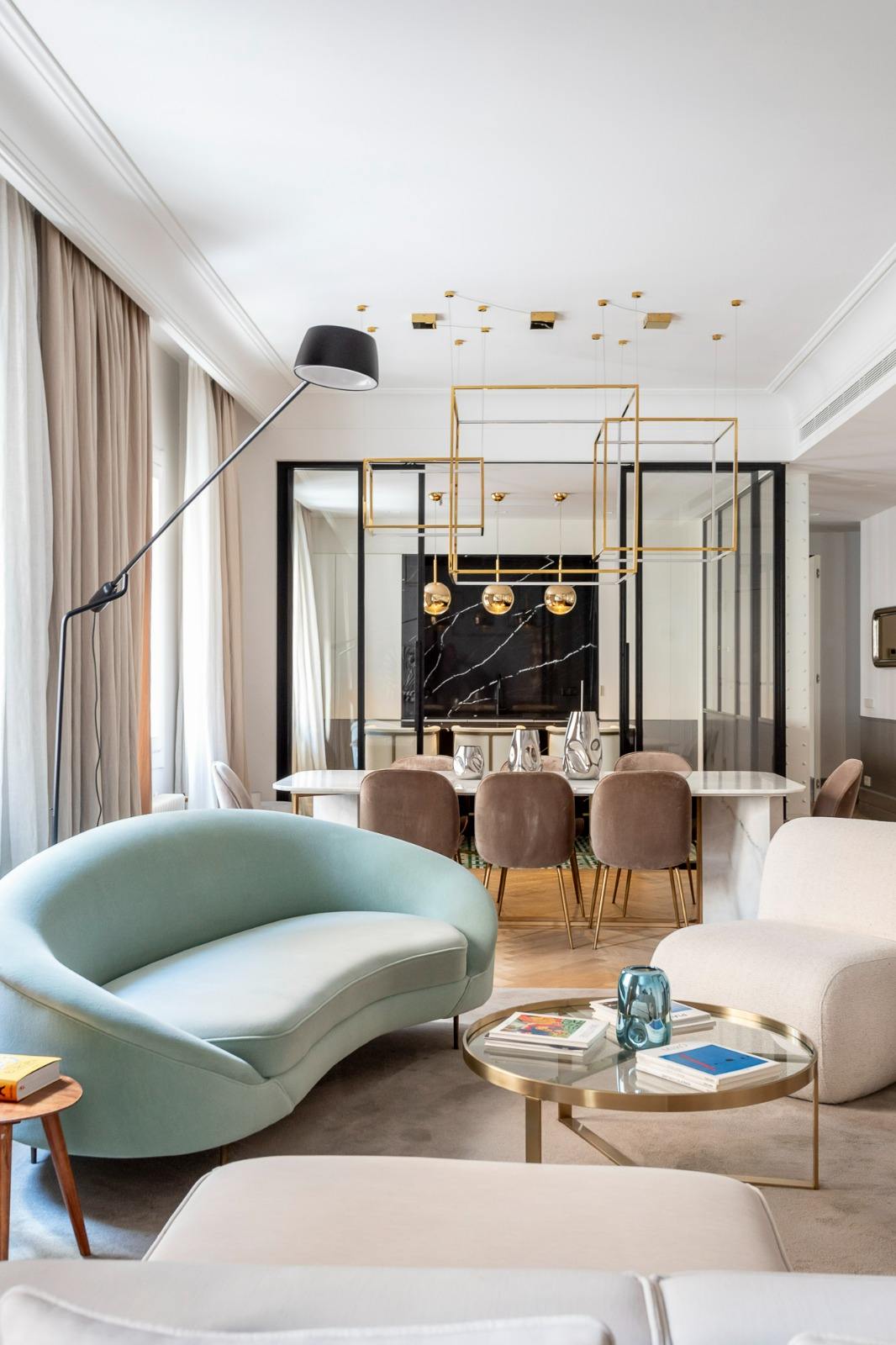 living - Piso de 287m² en alquiler en Almagro, Madrid - gallery thumbnail - 6