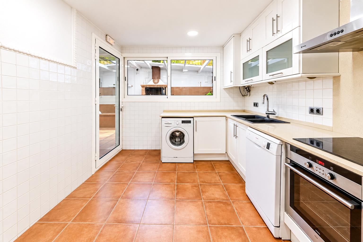 living - 160m² house / villa for sale in Vallpineda, Barcelona - gallery thumbnail - 10