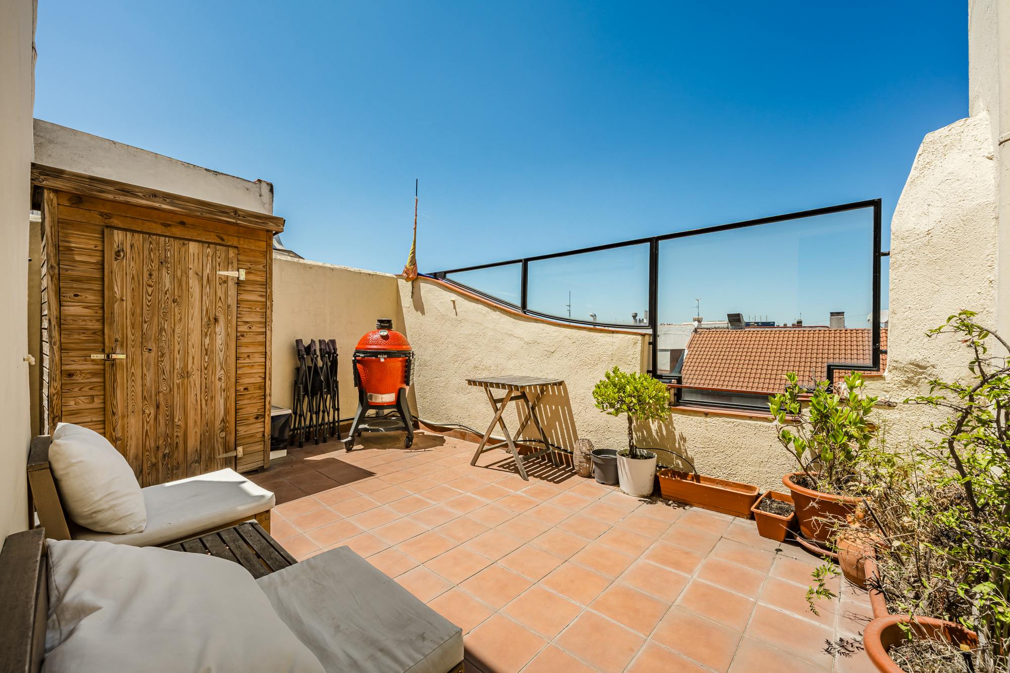living - Ático de 56m² con 16m² terraza en venta en Malasaña, Madrid - gallery - 5