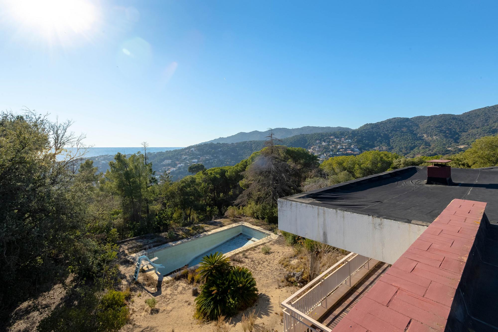 living - 627m² house / villa for sale in Cabrils, Barcelona - gallery thumbnail - 5