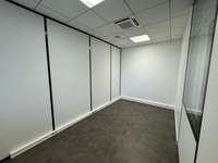 logistics - Activités / Bureaux À Louer - gallery thumbnail - 7
