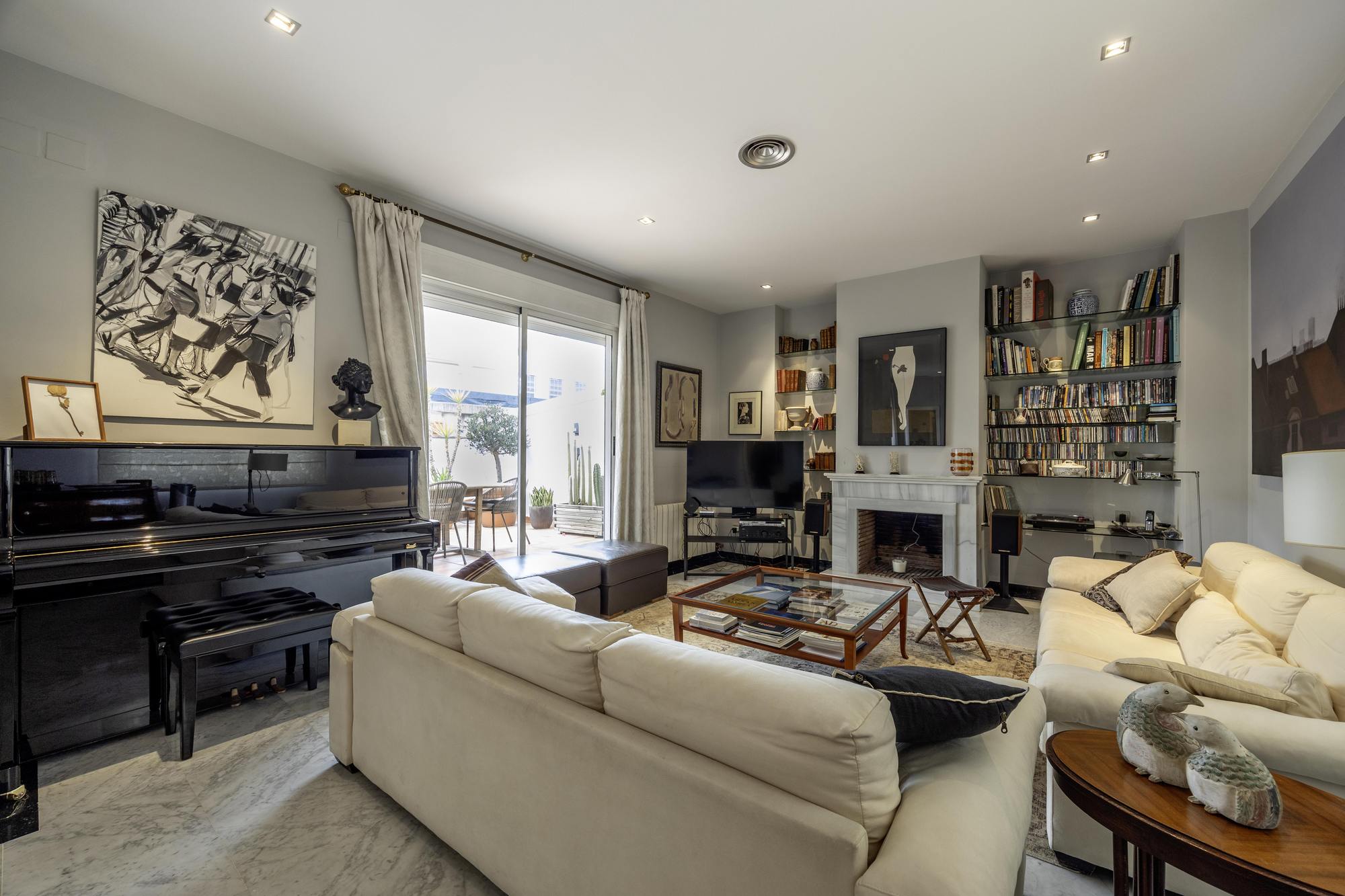 living - 223m² penthouse with 50m² terrace for sale in La Xerea - gallery thumbnail - 7