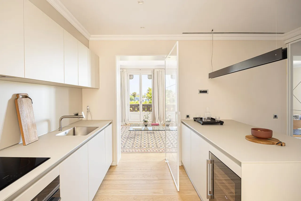 living - Condeminas Residences - gallery - 10