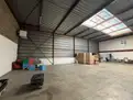 logistics - Activités / Bureaux À Louer - gallery thumbnail - 2