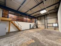 logistics - Light Industrial Premises / Offices For Rent - gallery thumbnail - 2