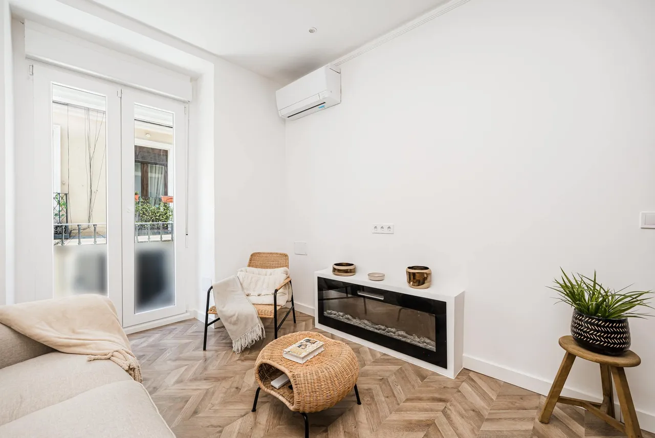 living - 82m² apartment for sale in Embajadores, Madrid - gallery - 3