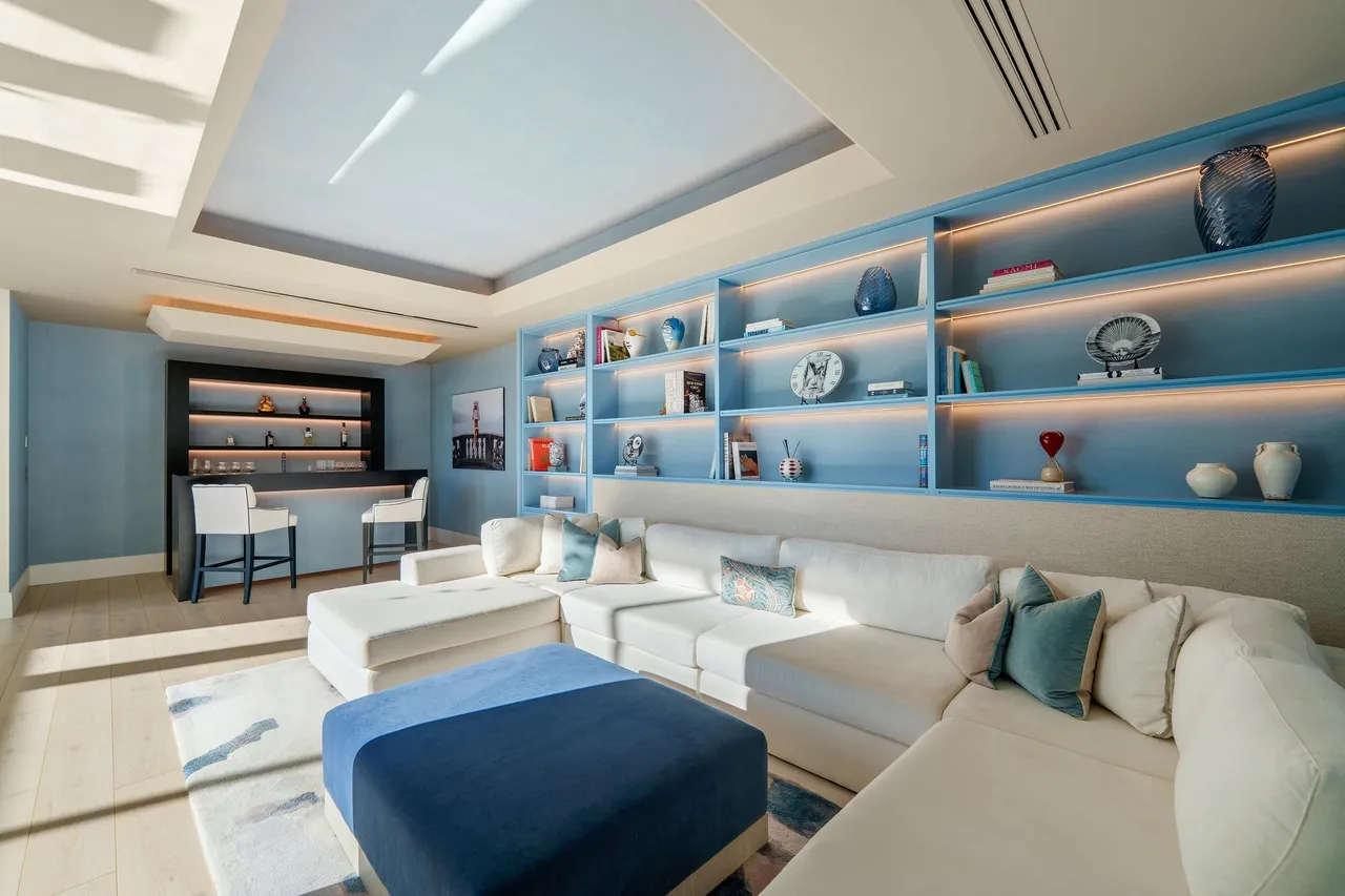 living - 715m² house / villa with 800m² garden for sale in Madroñal - gallery - 6