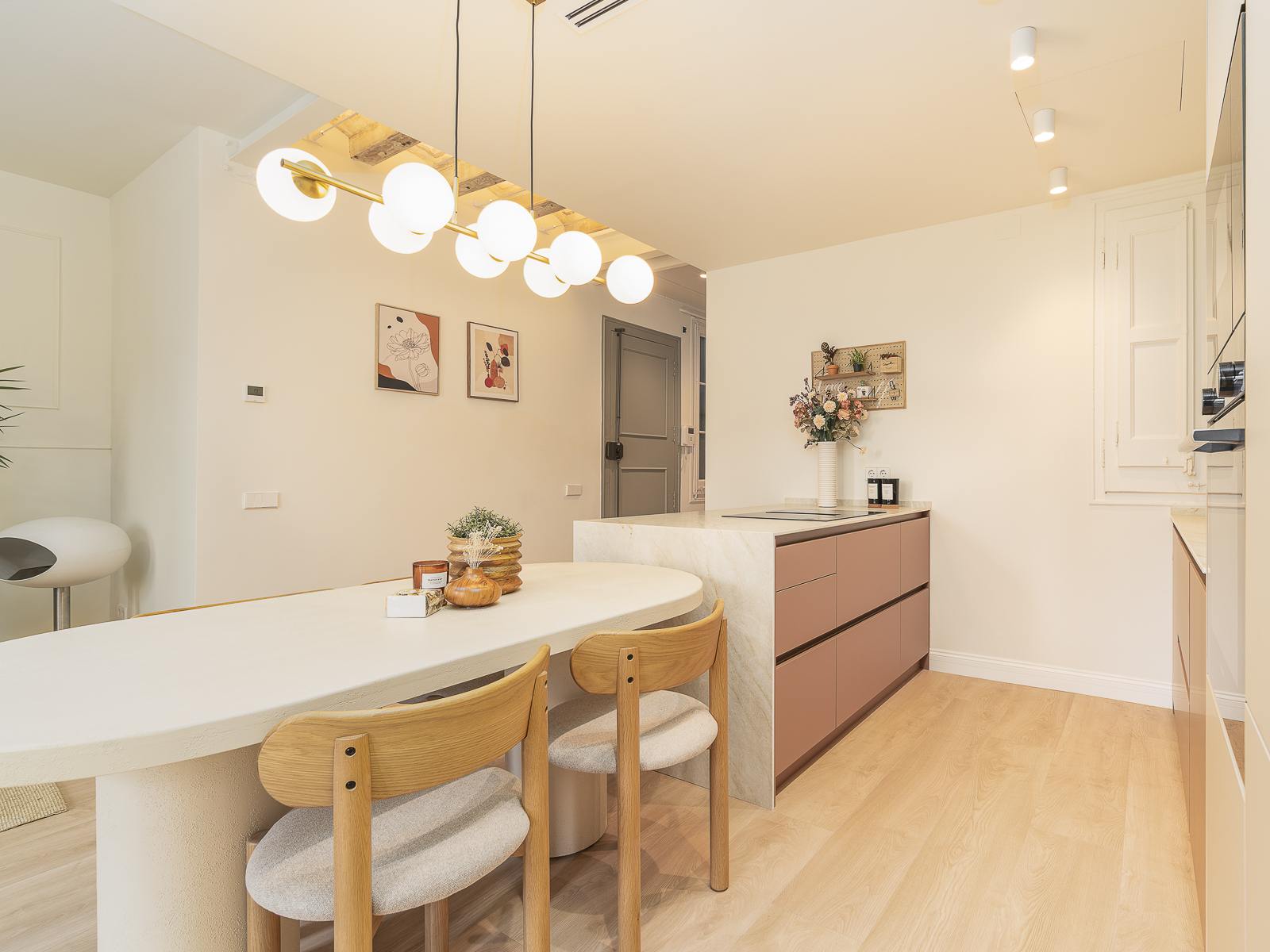 living - Piso de 135m² con 7m² terraza en venta en El Born - gallery thumbnail - 6