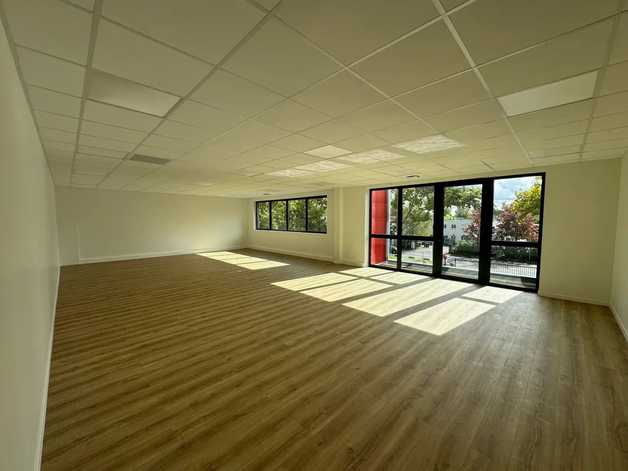 logistics - Light Industrial Premises / Offices For Rent - gallery - 5