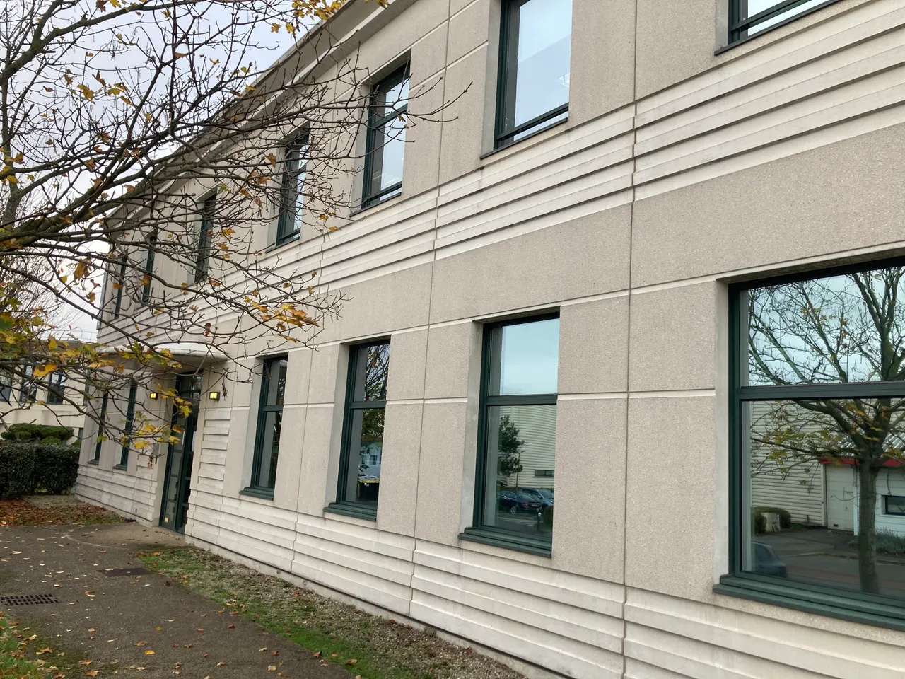 logistics - Activités / Bureaux À Louer - gallery - 2
