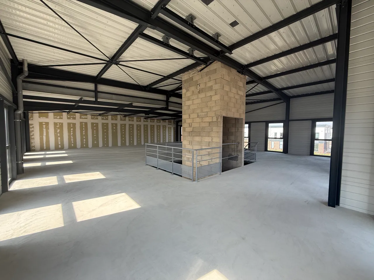 logistics - Light Industrial Premises / Offices For Rent - For Sale - gallery - 7