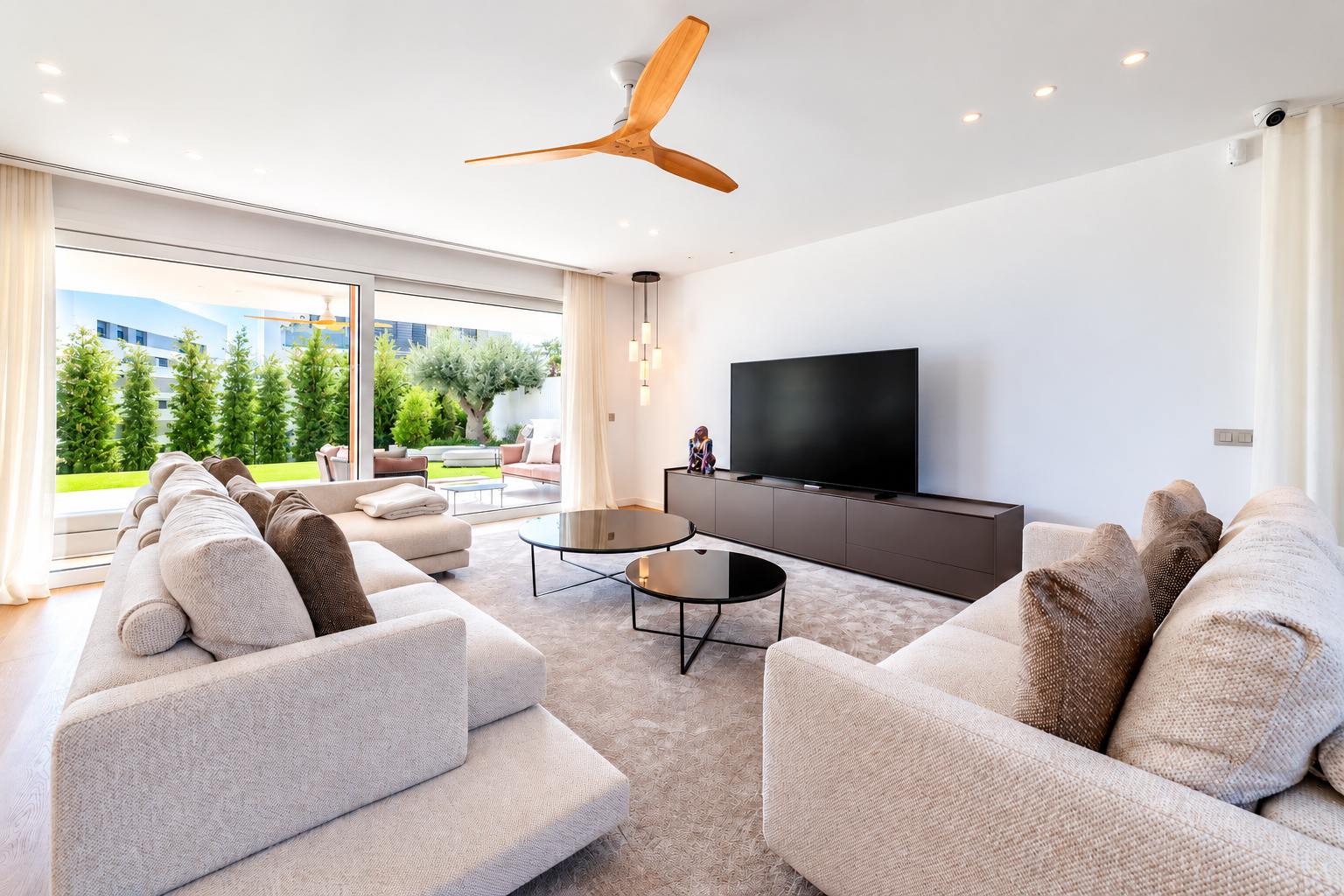 living - 480m² house / villa with 234m² garden for sale in Vallpineda - gallery - 10